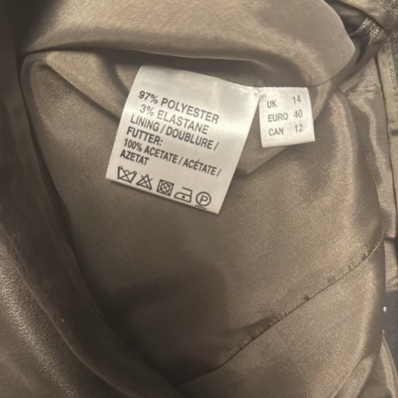 Gorgeous lined Jacques Vert faux suede suit with removable faux sheepskin collar - Picture 6 of 7